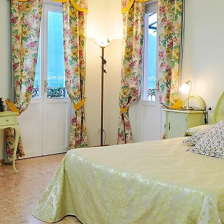 Sleeps 16 With Pool And Air Con Villa *