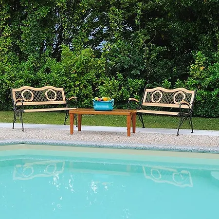 Villa Sleeps 16 With Pool And Air Con