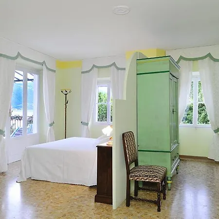 Sleeps 16 With Pool And Air Con Villa