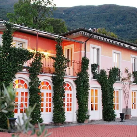 Sleeps 16 With Pool And Air Con Villa